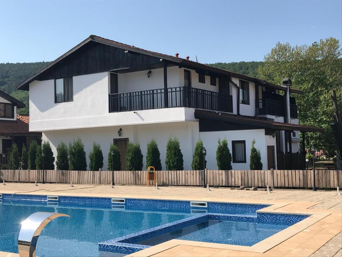 Guest House Bukor Shtepi Mandrica Dış mekan fotoğraf